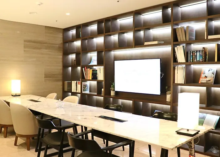 Ramada Encore By Wyndham Station Hotel 4*