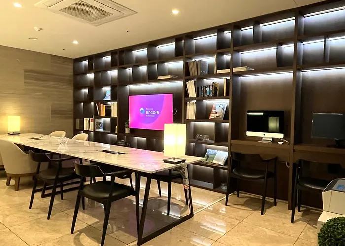 Hotel Ramada Encore By Wyndham Station 4*