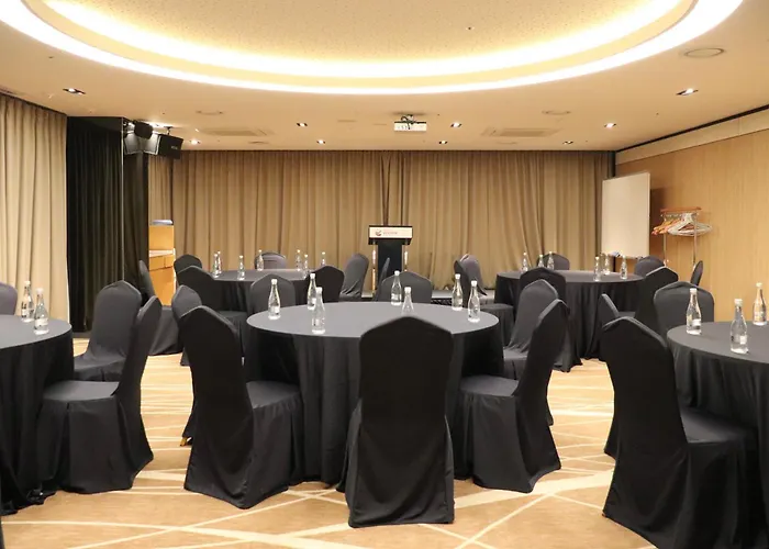 Hotel Ramada Encore By Wyndham Station 4*