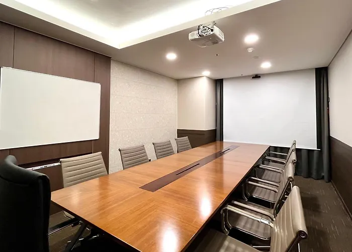 Ramada Encore By Wyndham Station Hotel Busan