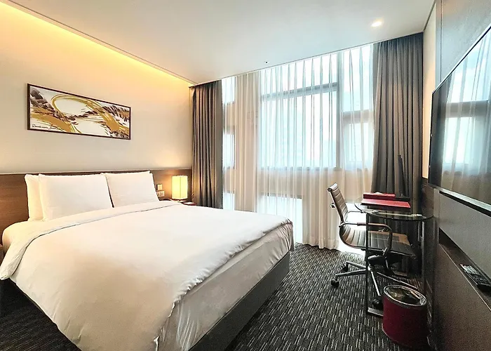 Ramada Encore By Wyndham Station 4*