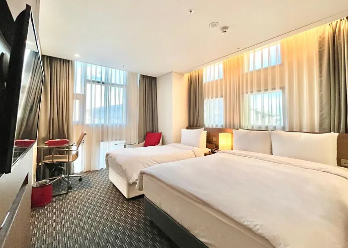 Hotel Ramada Encore By Wyndham Station