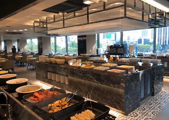 Ramada Encore By Wyndham Station Hotel 4*