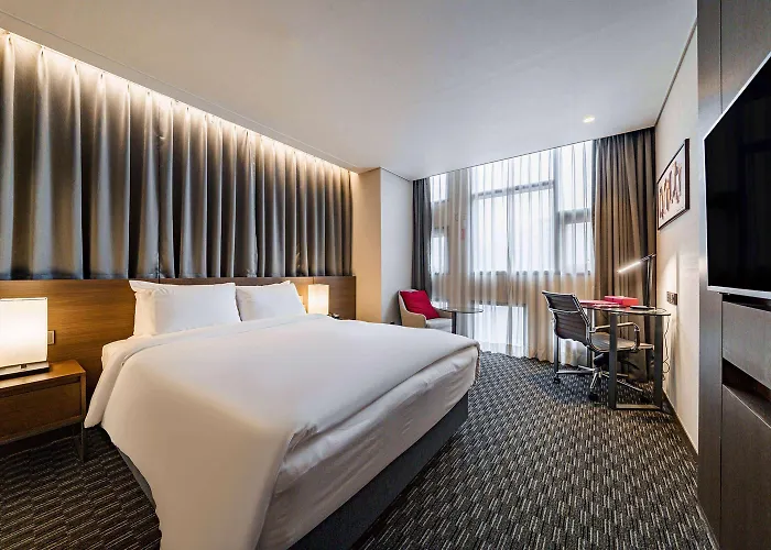 Ramada Encore By Wyndham Station 4*